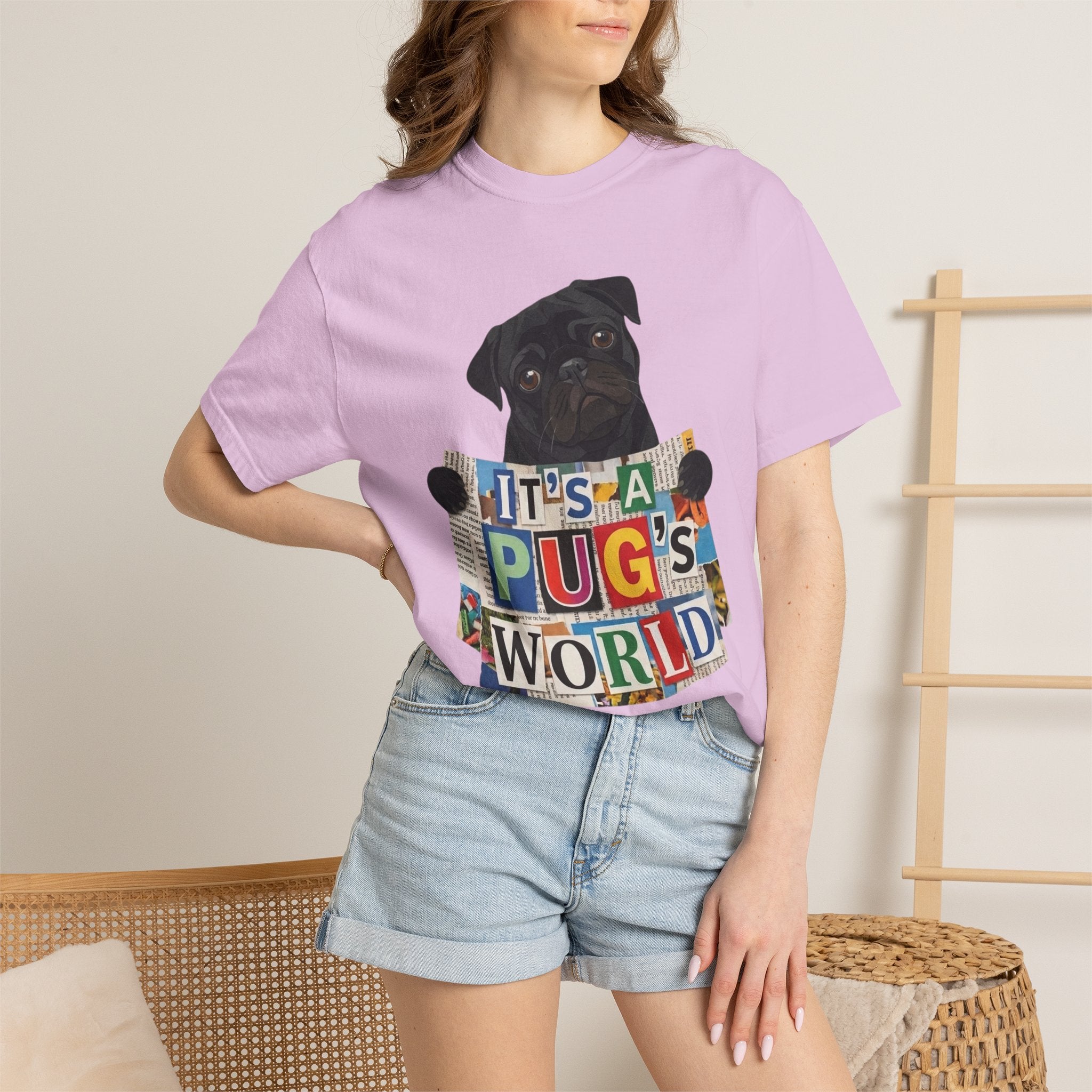 Cute Black Pug Mom T-Shirt | 90s Retro Pug Tee