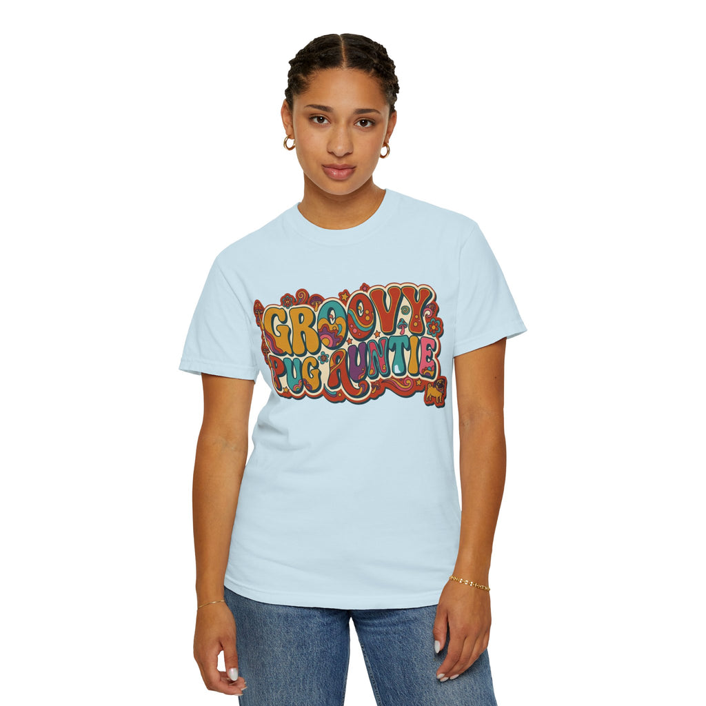 Groovy Pug Auntie T-Shirt | Retro 70s Psychedelic Dog Graphic