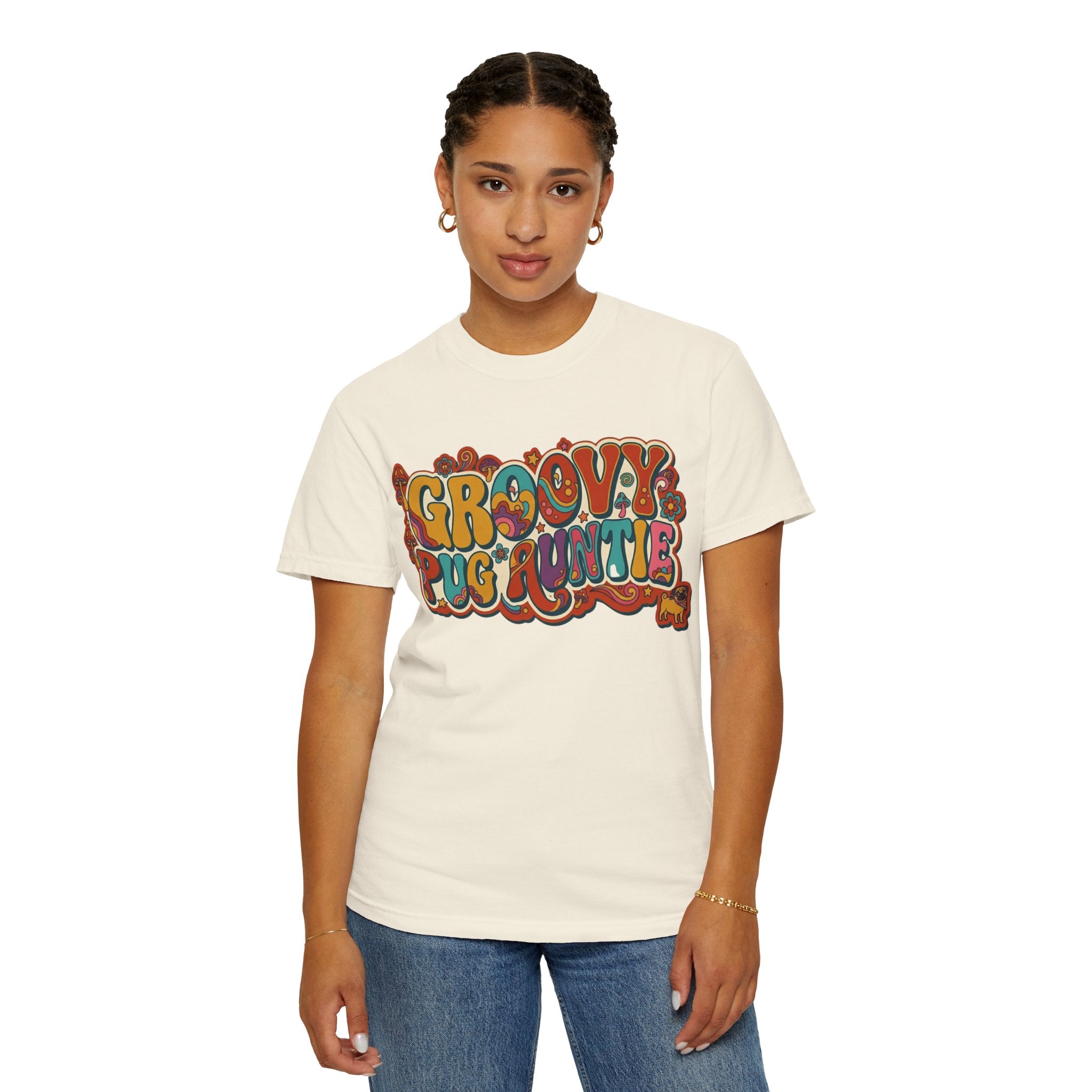 Groovy Pug Auntie T-Shirt | Retro 70s Psychedelic Dog Graphic