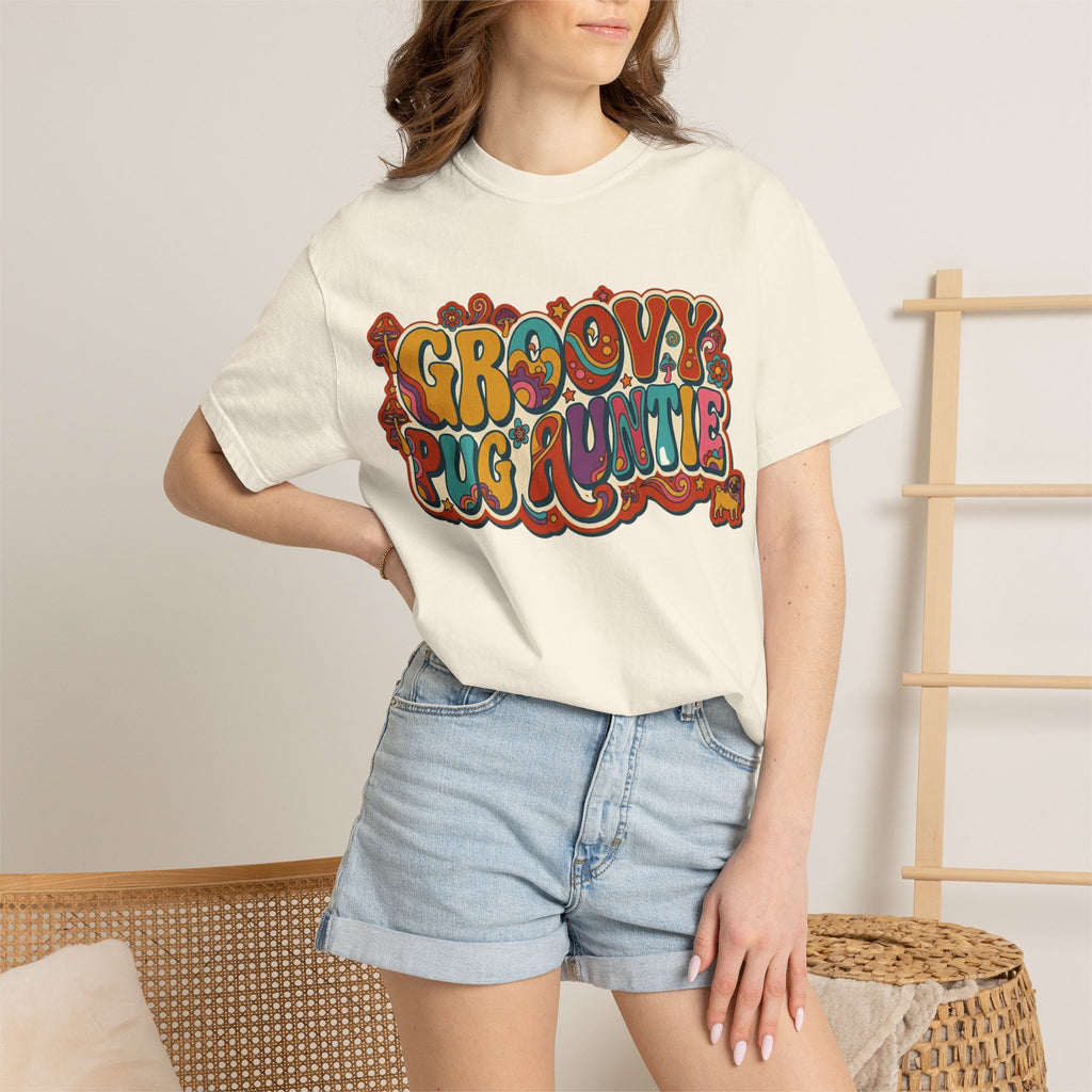 Groovy Pug Auntie T-Shirt | Retro 70s Psychedelic Dog Graphic