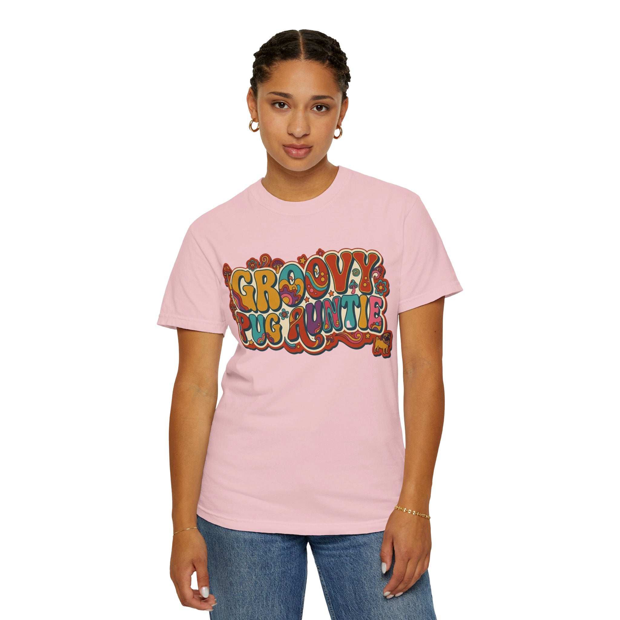 Groovy Pug Auntie T-Shirt | Retro 70s Psychedelic Dog Graphic