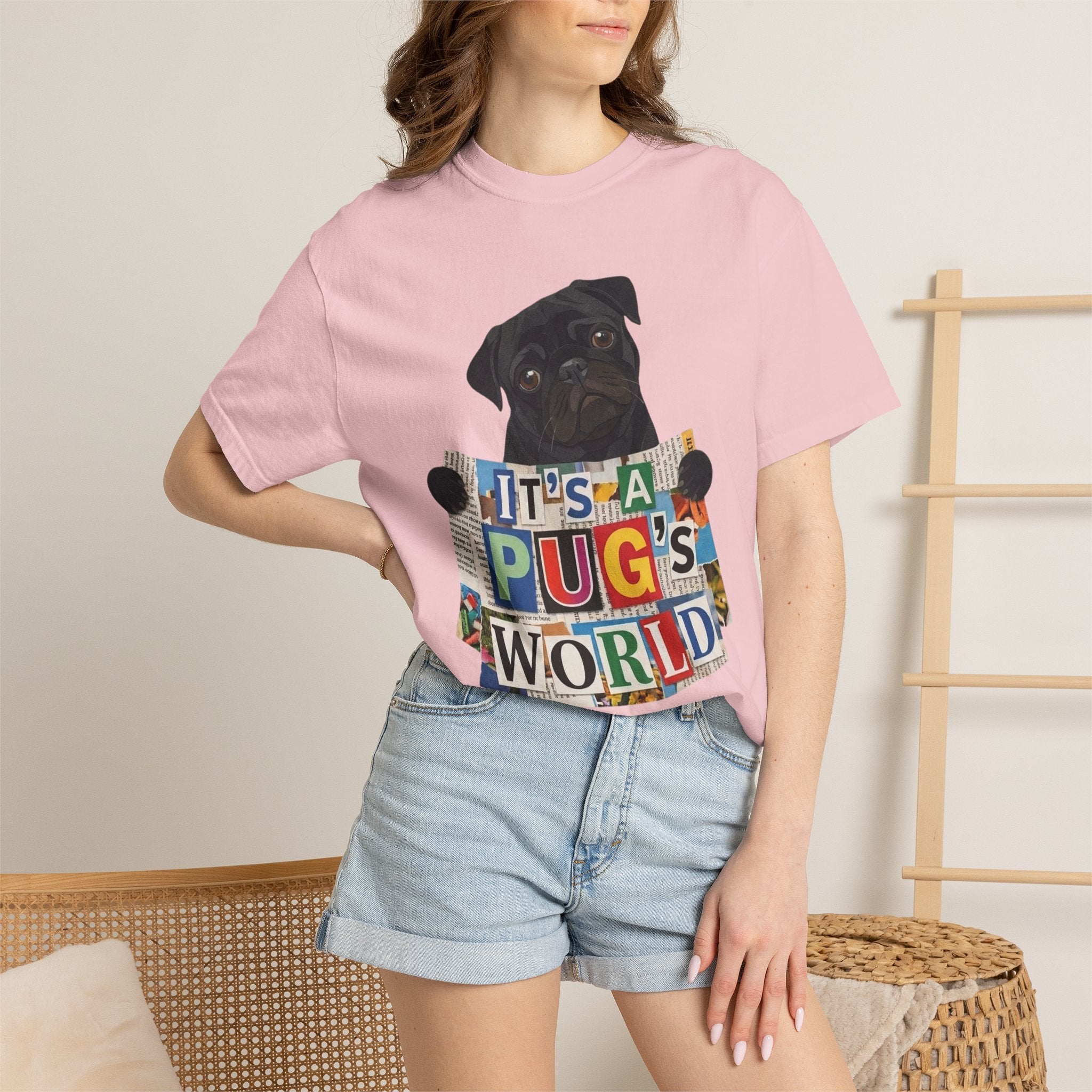 Cute Black Pug Mom T-Shirt | 90s Retro Pug Tee