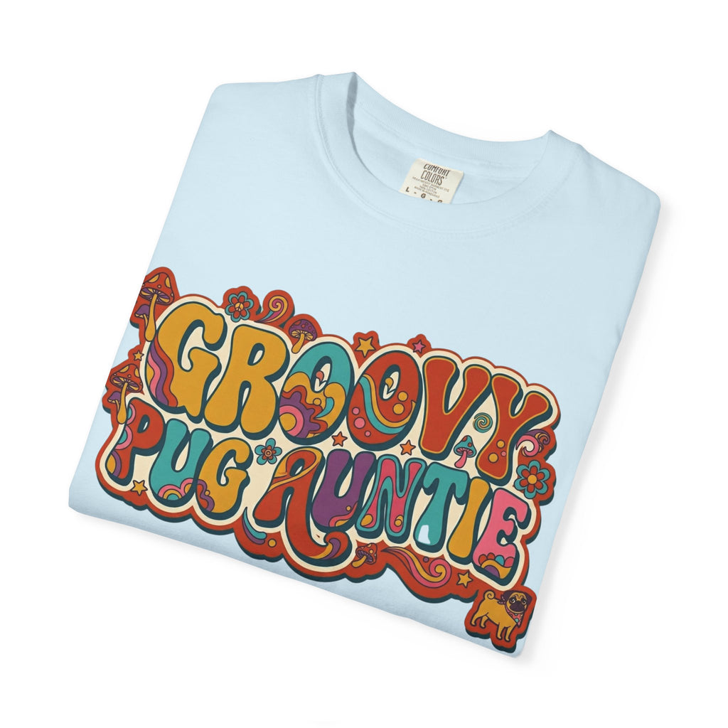 Groovy Pug Auntie T-Shirt | Retro 70s Psychedelic Dog Graphic